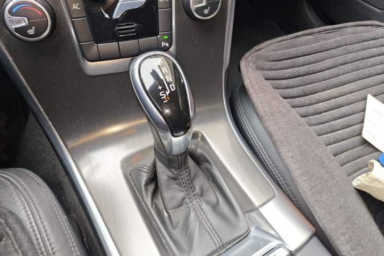 Used Volvo XC60 2014 T5 Zhiyi Edition Gear Lever