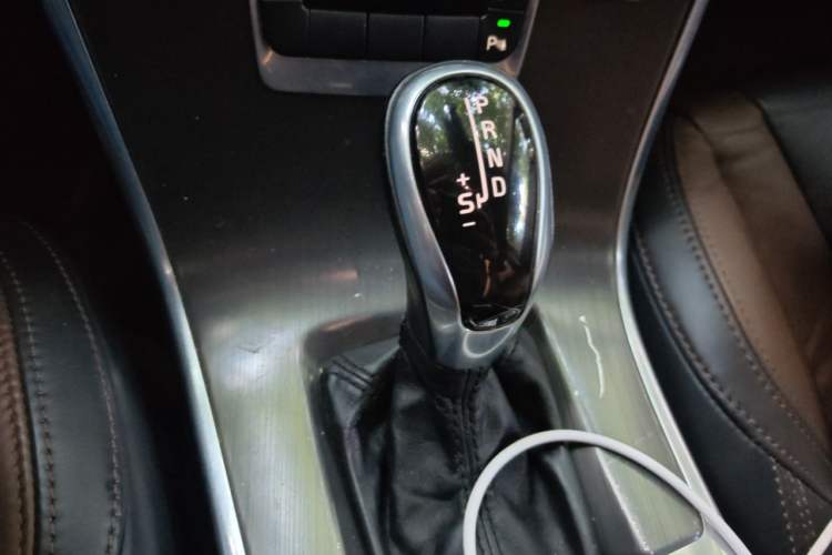 Used Volvo XC60 2014 T6 Zhiyi Edition Gear Lever