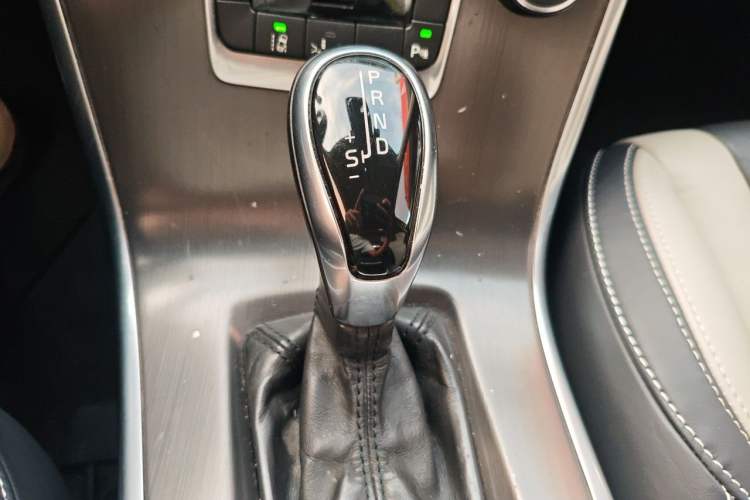 Used Volvo XC60 2014 T5 Zhiya Edition Gear Lever
