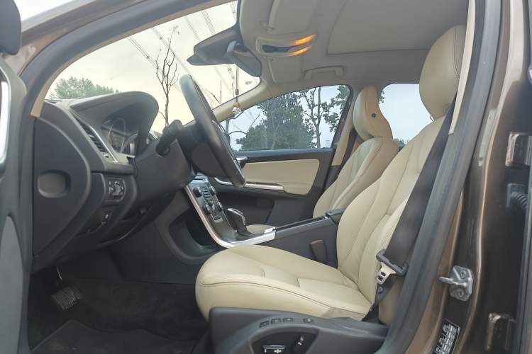 Used Volvo XC60 2014 T5 Zhiyi Edition Headliner