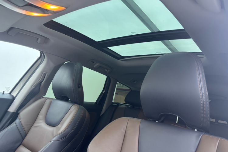 Used Volvo XC60 2014 T5 Zhiya Edition Headliner