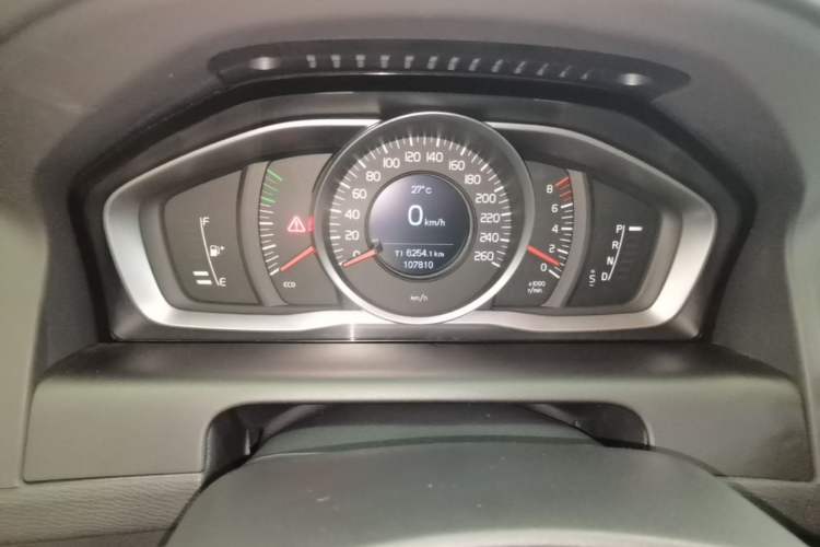 Used Volvo XC60 2014 T5 Zhiyi Edition Instrument Cluster