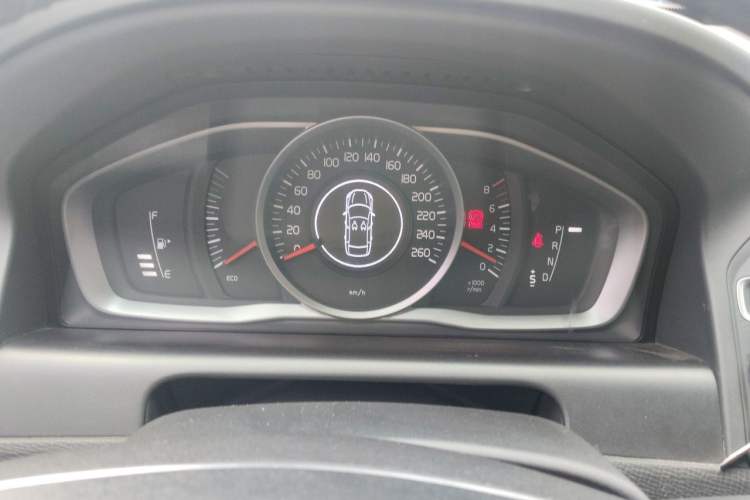Used Volvo XC60 2014 T5 Zhiyi Edition Instrument Cluster