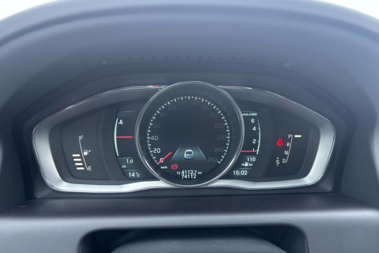 Used Volvo XC60 2014 T5 Zhiya Edition Instrument Cluster