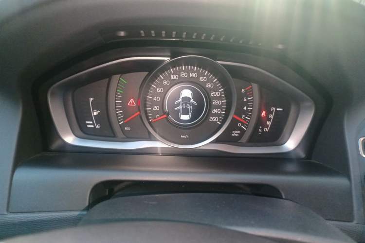 Used Volvo XC60 2014 T5 Zhiyi Edition Instrument Cluster