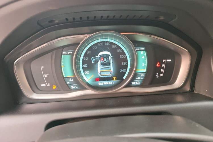 Used Volvo XC60 2014 T5 Zhiya Edition Instrument Cluster