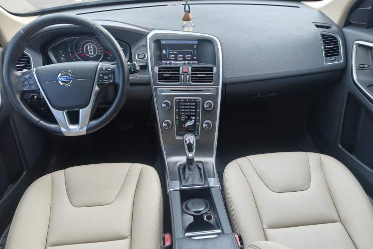 Used Volvo XC60 2014 T5 Zhiyi Edition Interior 4