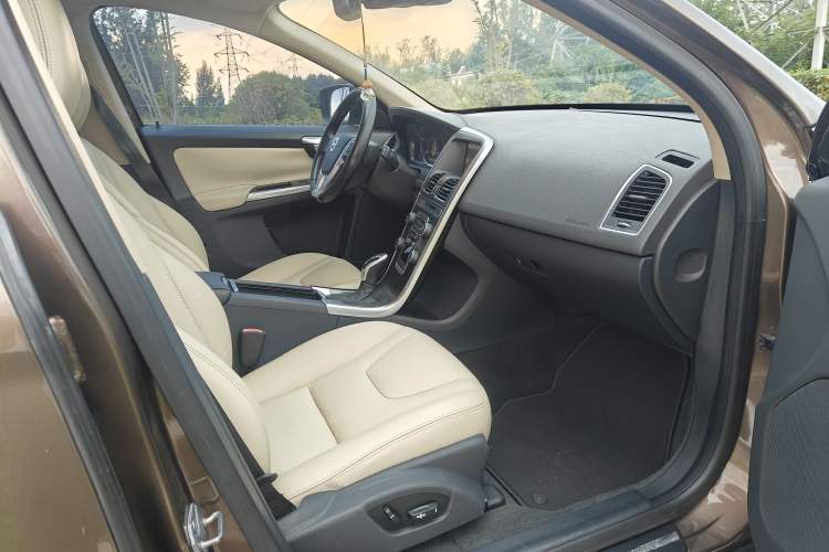 Used Volvo XC60 2014 T5 Zhiyi Edition Interior 9