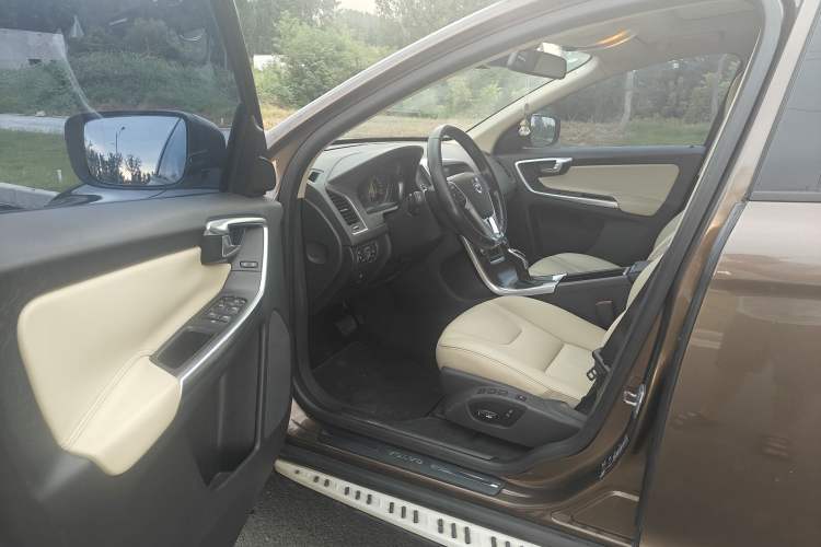 Used Volvo XC60 2014 T5 Zhiyi Edition Left Front Seat