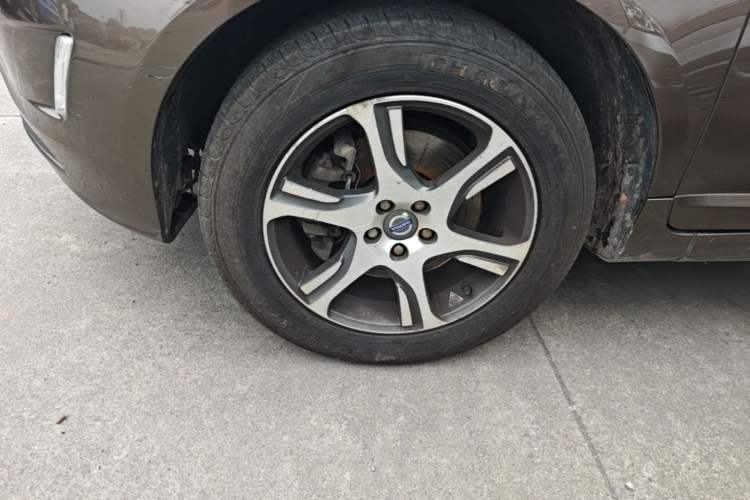 Used Volvo XC60 2014 Facelift T5 Zhiyi Edition Left Front Wheel Hub