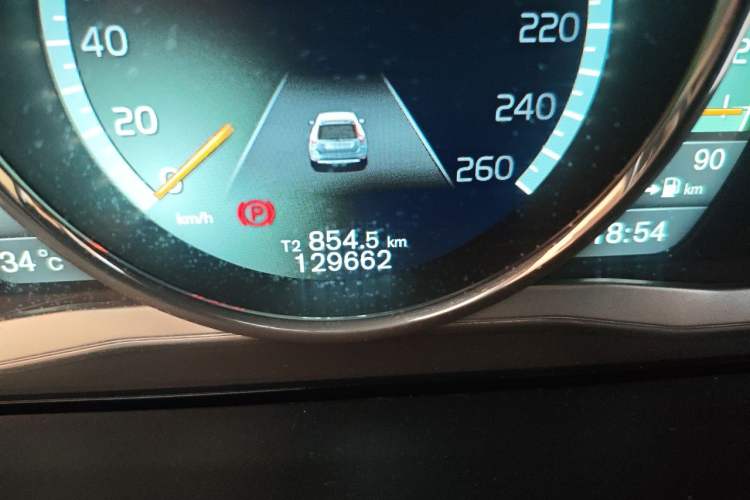 Used Volvo XC60 2014 T5 Zhiya Edition Odometer Close Up
