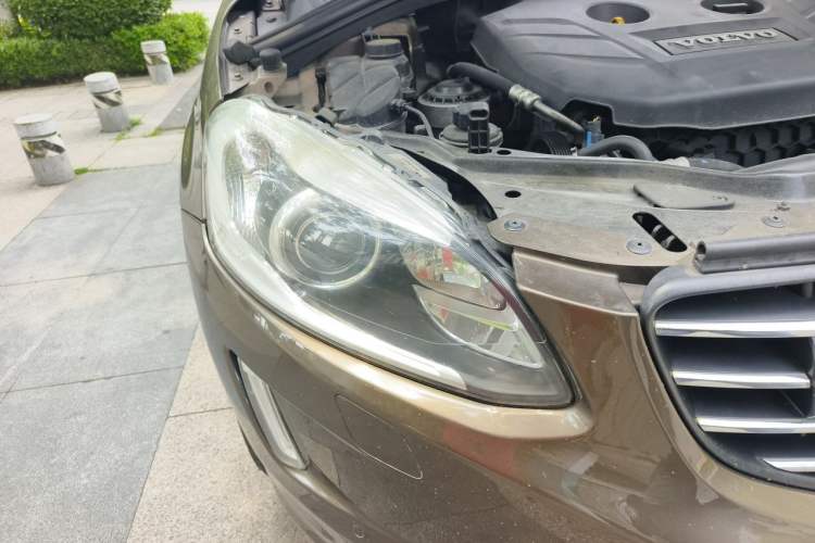 Used Volvo XC60 2014 T5 Zhiya Edition Right Front Headlight