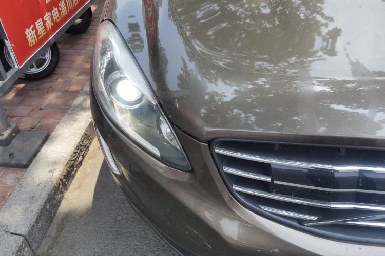 Used Volvo XC60 2014 T6 Zhiya Edition Right Front Headlight