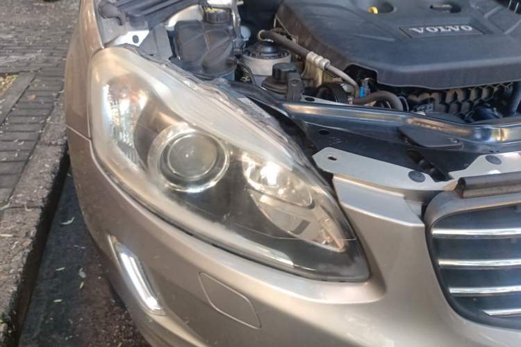 Used Volvo XC60 2014 T5 Zhiyi Edition Right Front Headlight
