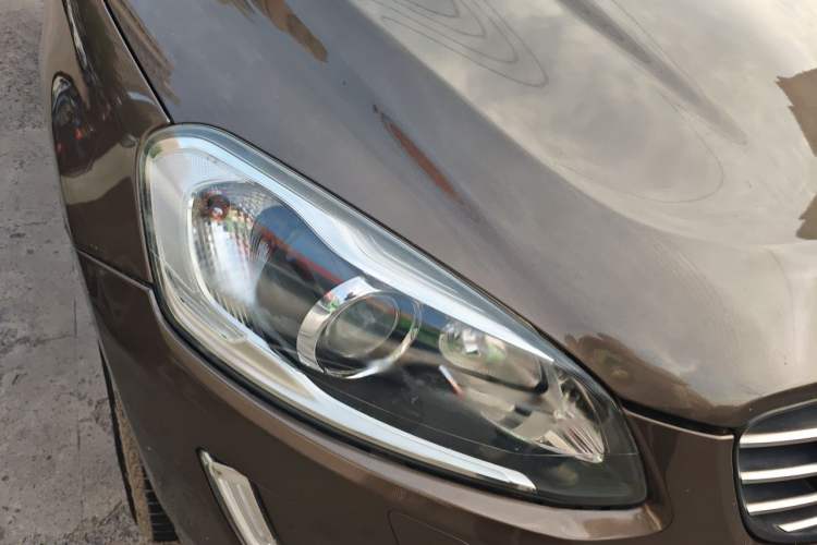 Used Volvo XC60 2014 T5 Zhiya Edition Right Front Headlight
