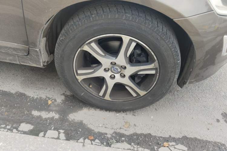 Used Volvo XC60 2014 T5 Zhiyi Edition Right Front Wheel Hub