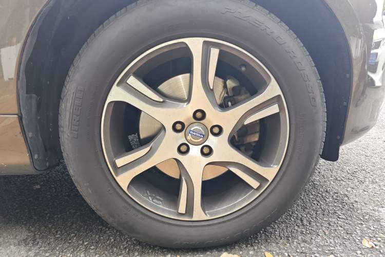 Used Volvo XC60 2014 T5 Zhiyi Edition Right Front Wheel Hub