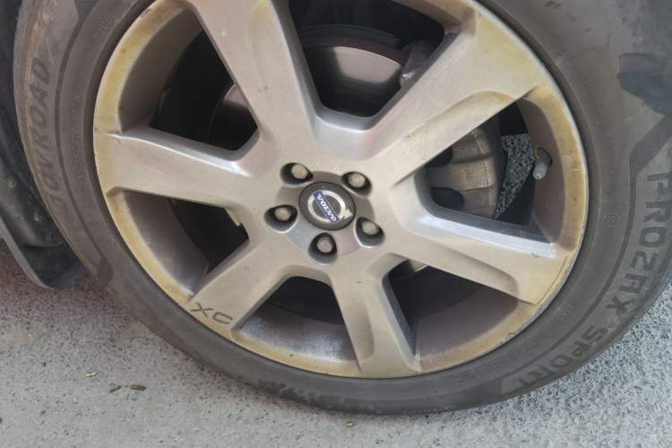Used Volvo XC60 2014 T6 Zhiya Edition Right Front Wheel Hub