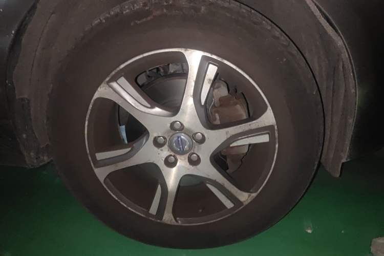 Used Volvo XC60 2014 Restyled T5 Zhiya Edition Right Front Wheel Hub