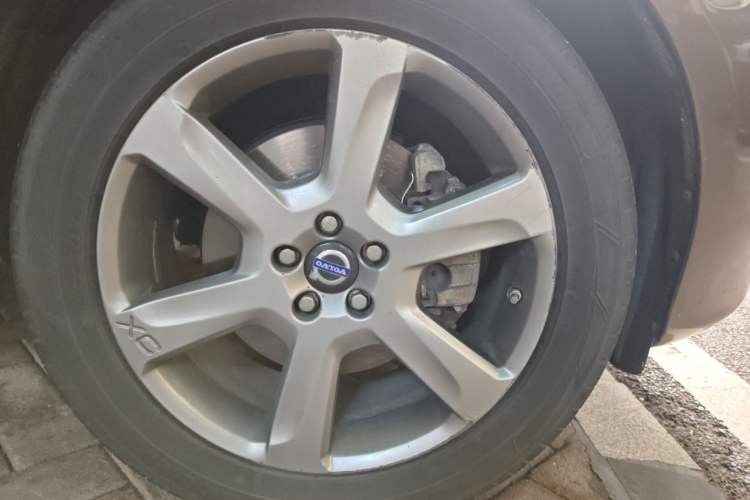 Used Volvo XC60 2014 T6 Zhiyi Edition Right Front Wheel Hub
