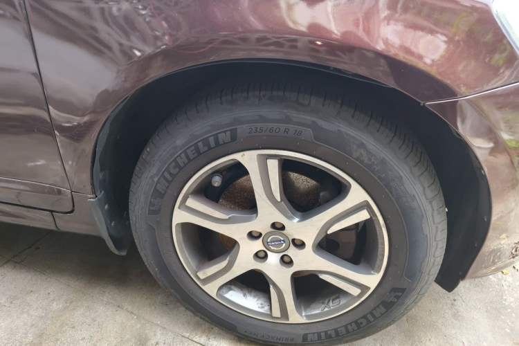 Used Volvo XC60 2014 Facelift T5 Zhiyi Edition Right Front Wheel Hub
