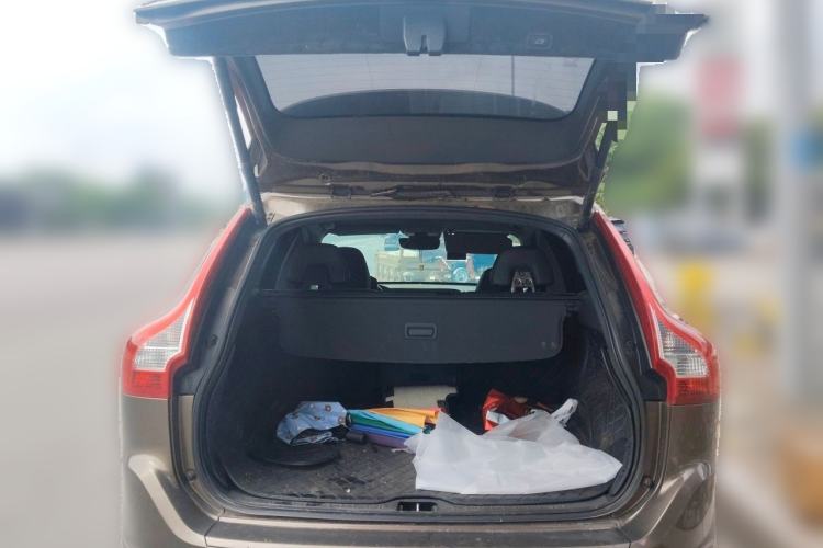 Used Volvo XC60 2014 T5 Zhiyi Edition Trunk