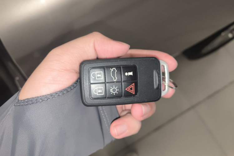 Used Volvo XC60 2014 T6 Zhiyi Edition Vehicle Key