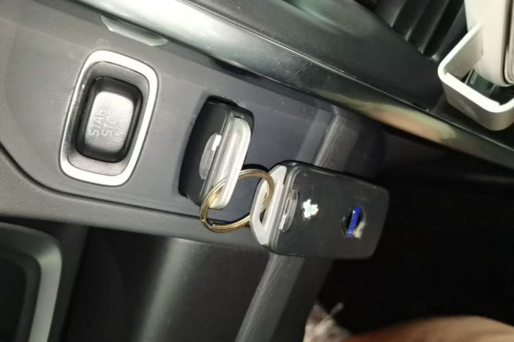 Used Volvo XC60 2014 T5 Zhiyi Edition Vehicle Key