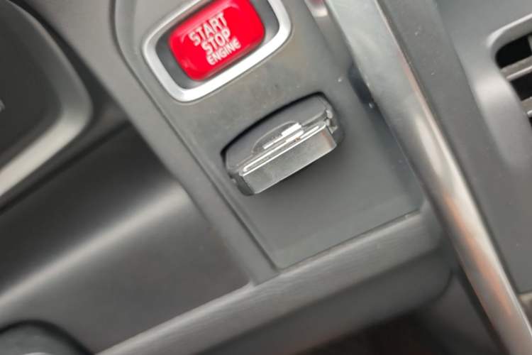 Used Volvo XC60 2014 Facelift T5 Zhiyi Edition Vehicle Key