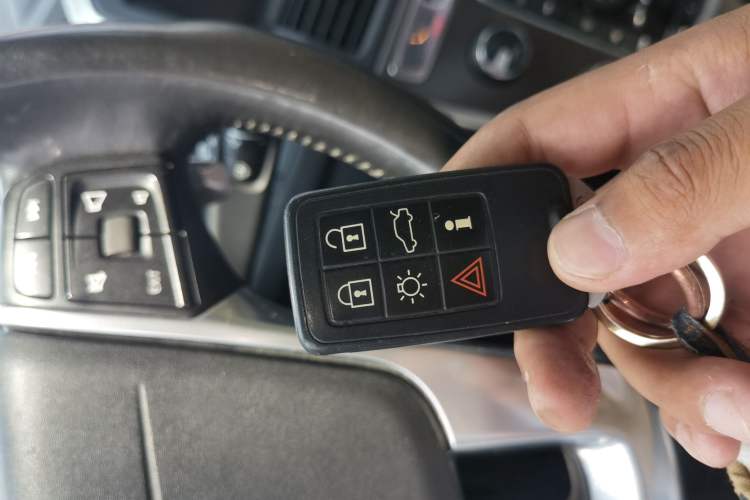 Used Volvo XC60 2014 T6 Zhiya Edition Vehicle Key