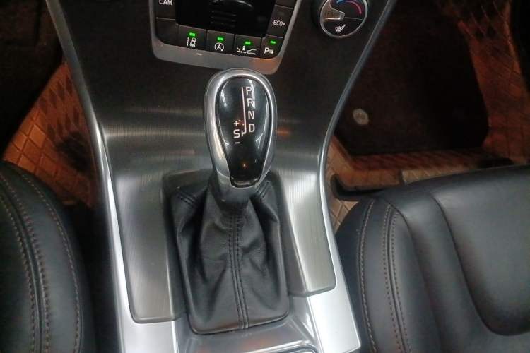 Used Volvo XC60 2014 Restyled T5 Zhiya Edition Gear Lever