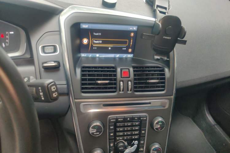 Used Volvo XC60 2014 Restyled T5 Zhiya Edition Audio And AC Panel