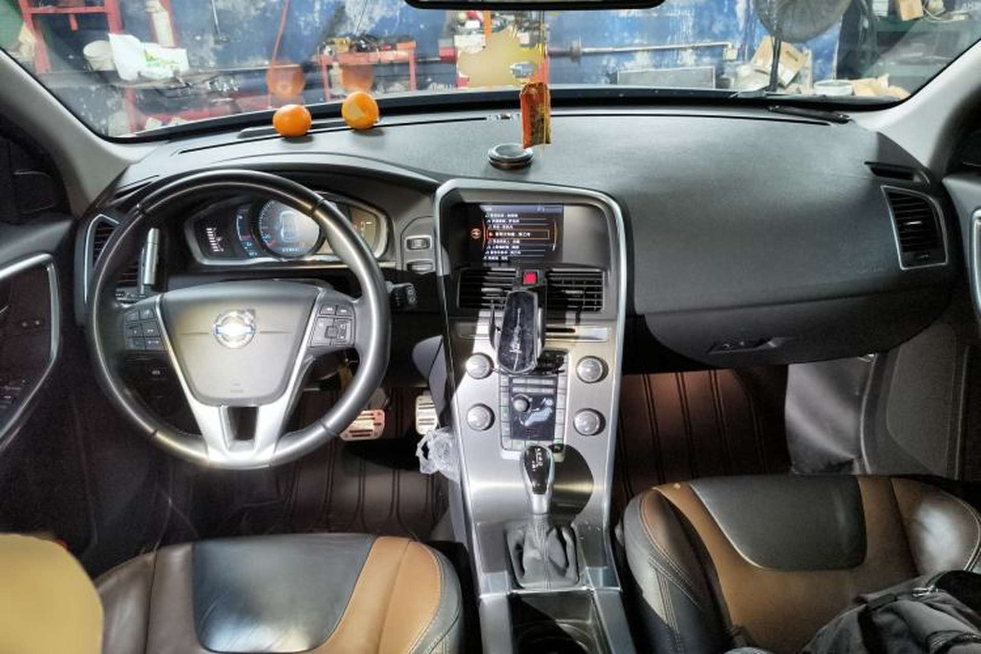 Used Volvo XC60 2014 T5 Zhiya Edition Center Console