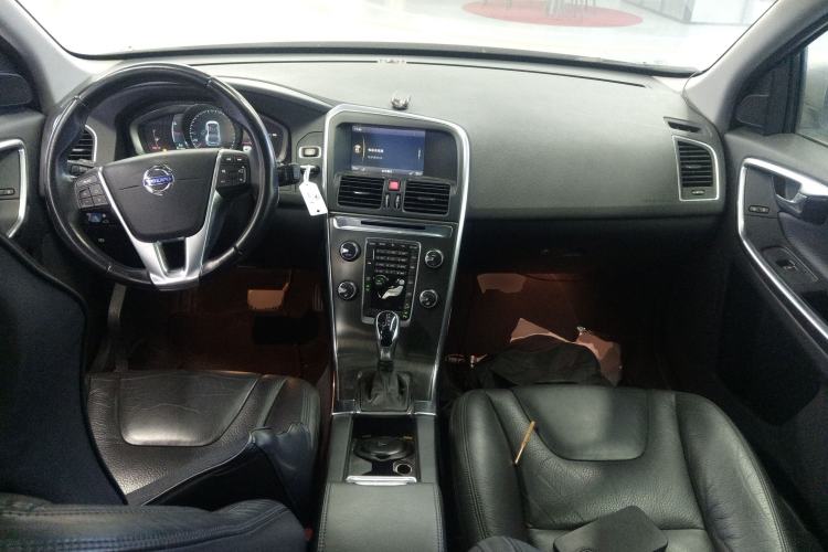 Used Volvo XC60 2014 T6 Smart Edition Center Console
