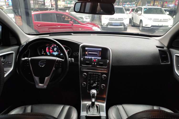 Used Volvo XC60 2014 T5 Zhiya Edition Center Console