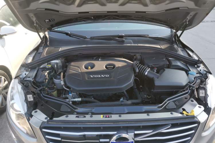 Used Volvo XC60 2014 T5 Zhiya Edition Engine Bay
