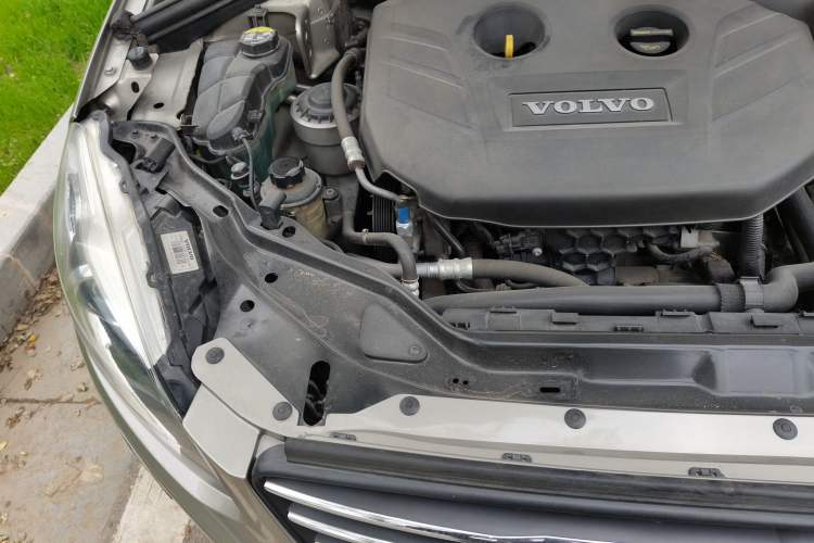Used Volvo XC60 2014 T5 Zhiyi Edition Engine Bay Right