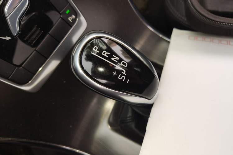 Used Volvo XC60 2014 T5 Zhiyi Edition Gear Lever