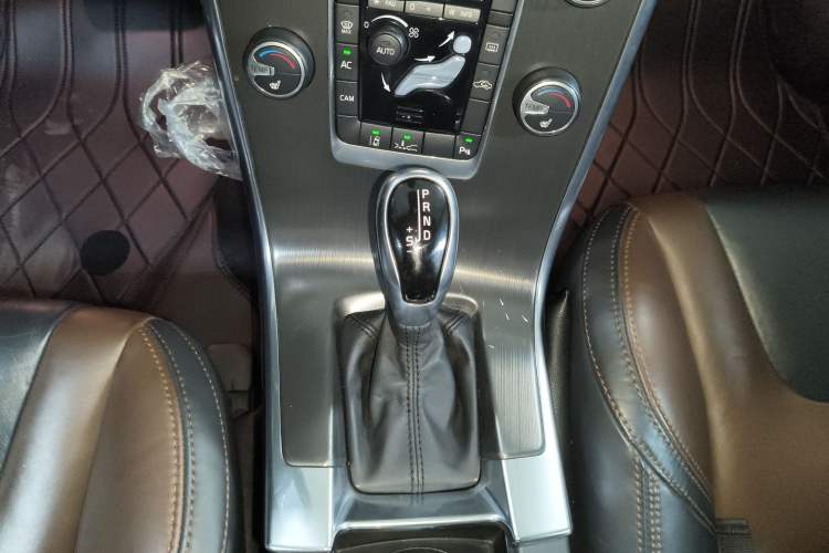 Used Volvo XC60 2014 T5 Zhiya Edition Gear Lever