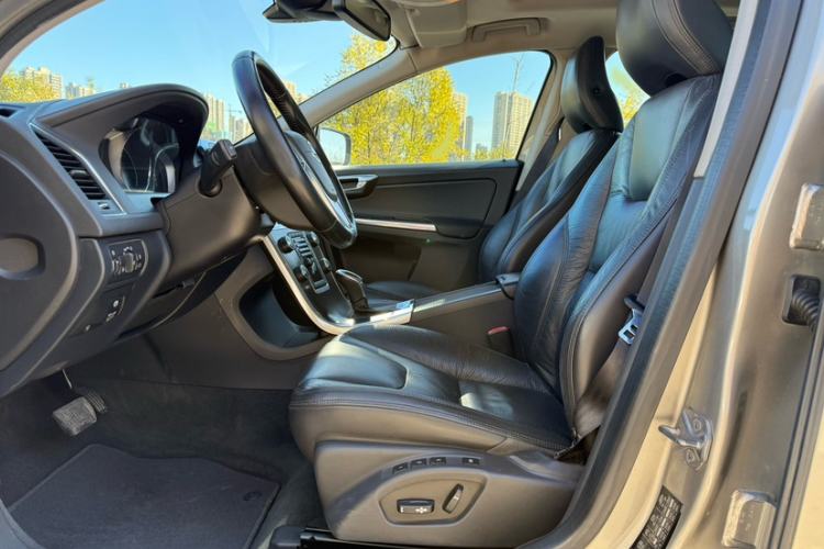 Used Volvo XC60 2014 T5 Zhiyi Edition Interior 2