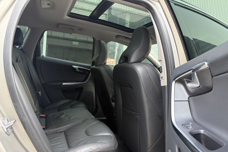 Used Volvo XC60 2014 T5 Zhiya Edition Interior 3