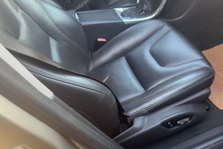 Used Volvo XC60 2014 T5 Zhiyi Edition Interior 4