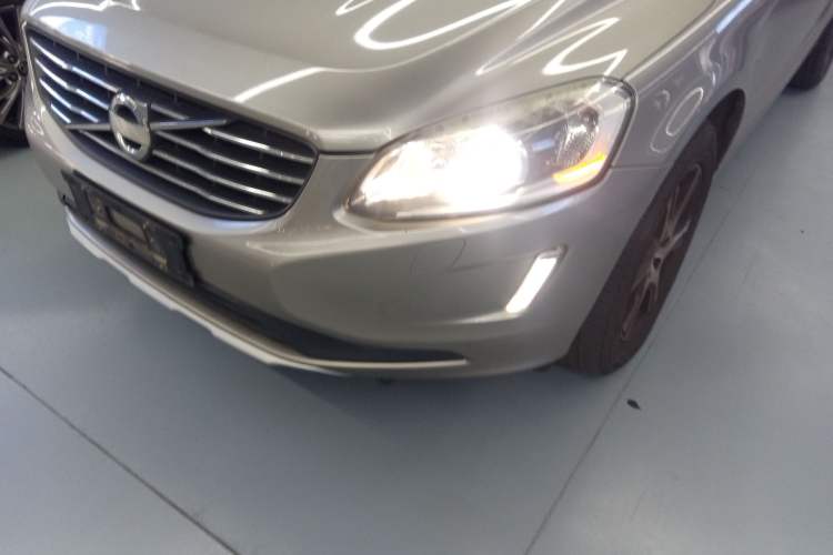 Used Volvo XC60 2014 T6 Smart Edition Left Front Headlight