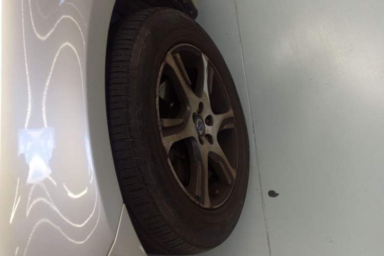 Used Volvo XC60 2014 T6 Smart Edition Left Front Wheel Hub