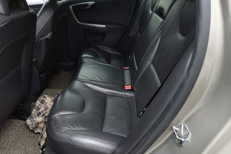 Used Volvo XC60 2014 T5 Zhiyi Edition Left Rear Seat