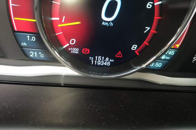 Used Volvo XC60 2014 T5 Zhiyi Edition Odometer Close Up