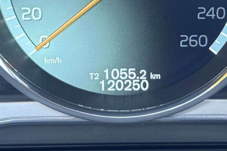 Used Volvo XC60 2014 T5 Zhiyi Edition Odometer Close Up