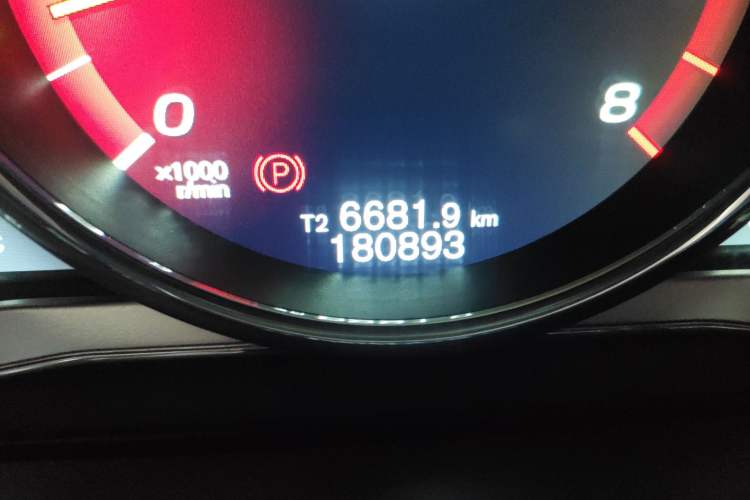 Used Volvo XC60 2014 T5 Zhiya Edition Odometer Close Up