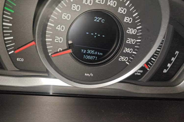 Used Volvo XC60 2014 Facelift T5 Zhiyi Edition Odometer Close Up