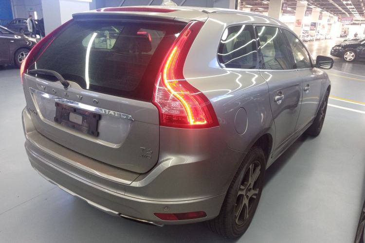 Used Volvo XC60 2014 T6 Smart Edition Rear Right 45 Deg